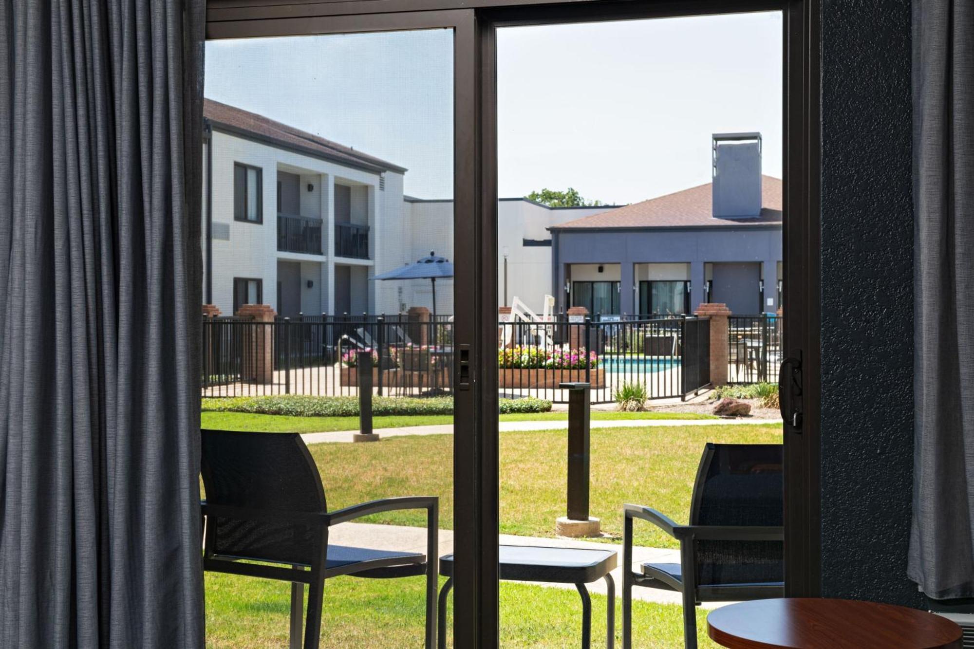 Courtyard Fort Worth University Drive Bagian luar foto