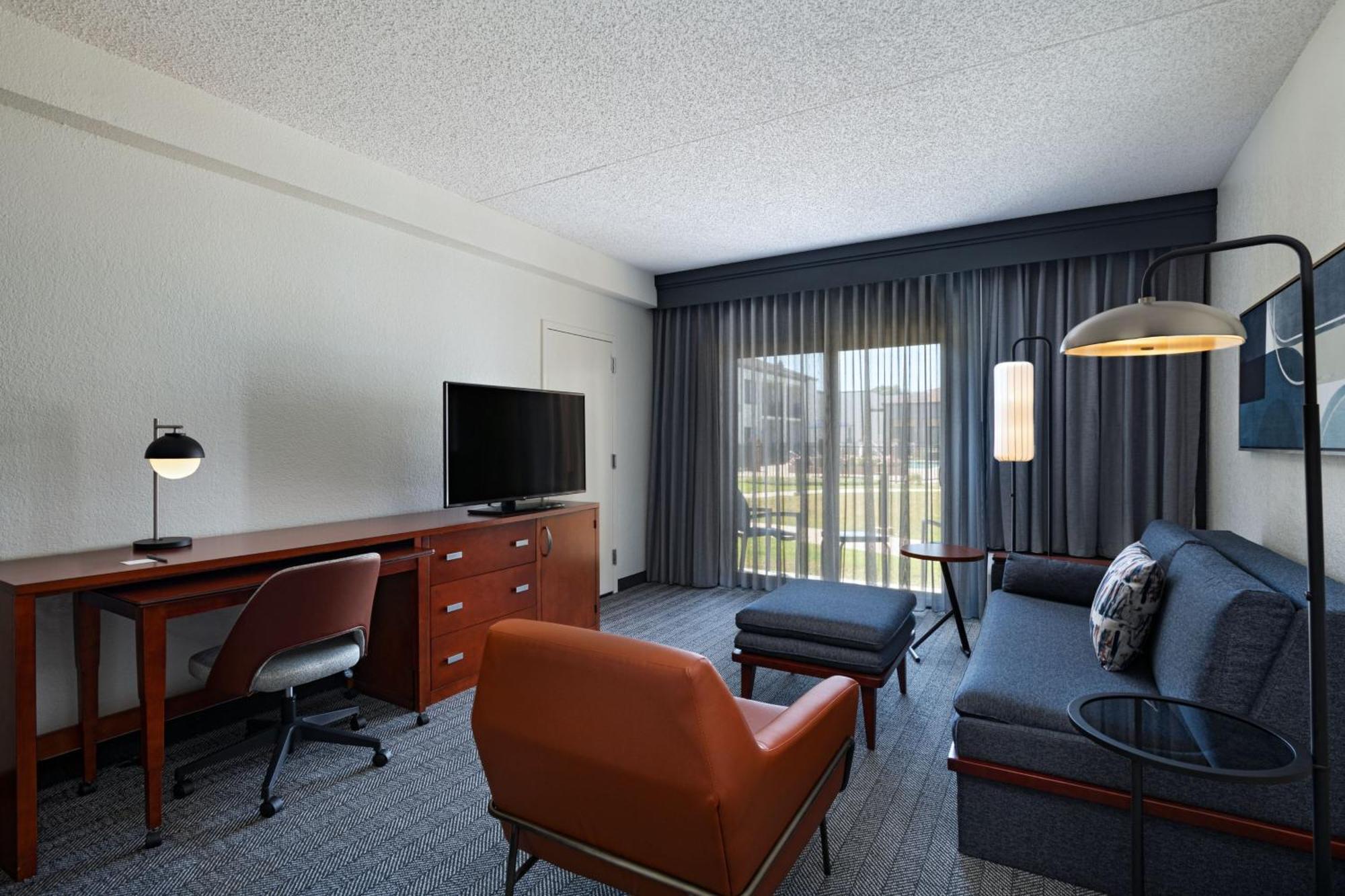 Courtyard Fort Worth University Drive Bagian luar foto