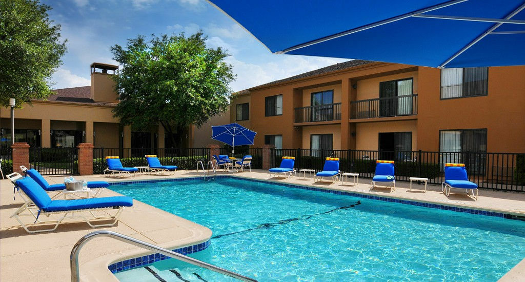 Courtyard Fort Worth University Drive Bagian luar foto